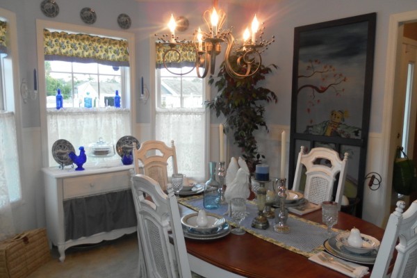 cottage blue diningroom