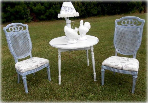 country-french-table-and-chair-bistro-set-12