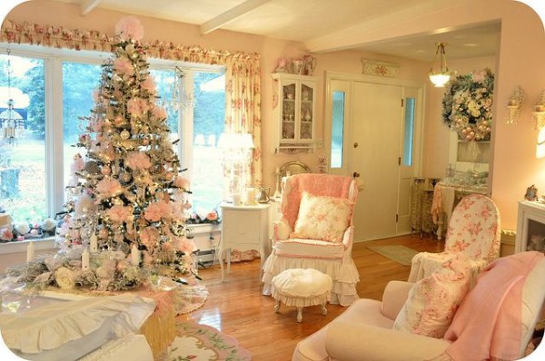 Pink Christmas Decorating