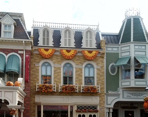 Disney World Decorated For Fall