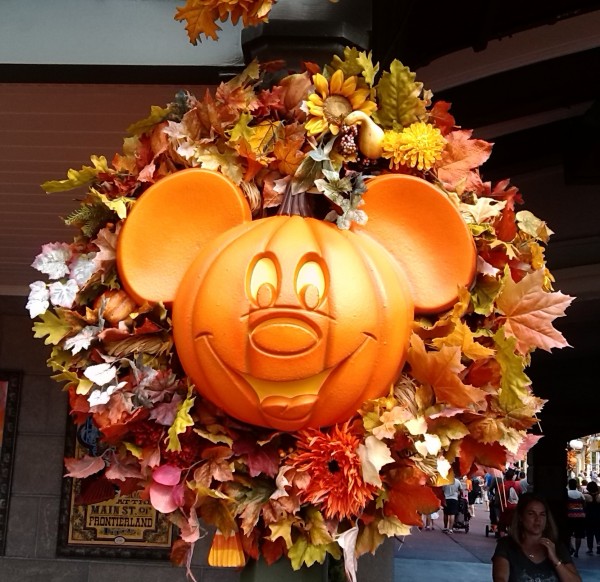 Disney Halloween Mickey Wreath