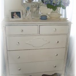 Shabby Chic Vintage Dresser