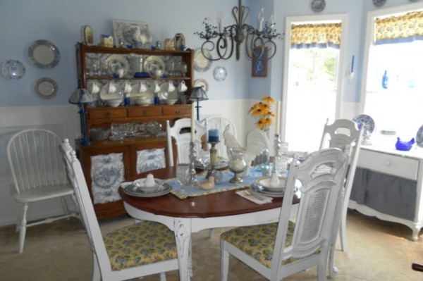Cottage Blue Diningroom