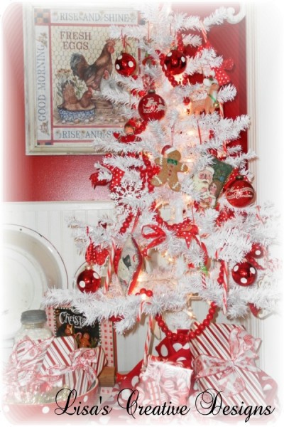 Red and White Christmas Tree