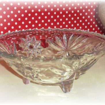 Vintage Anchor Hocking Star of David Footed Bowl