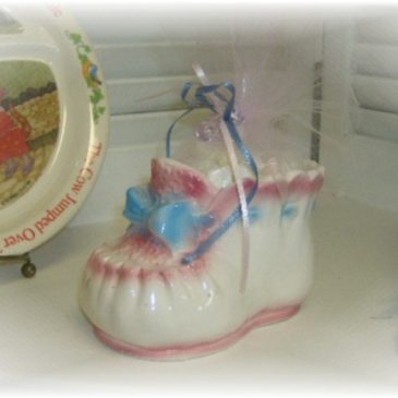 Vintage Kitsch Ceramic Baby Bootie Planter Gift Filled w/ Candy