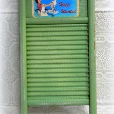 Upcycled Vintage Washboard – Farmhouse Country Laundry Room Decor