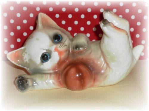 Vintage Japan Kitten Figurine