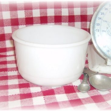 Small Vintage Milk Glass Mixing Bowl