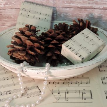 Shabby White Country Wooden Dough Bowl