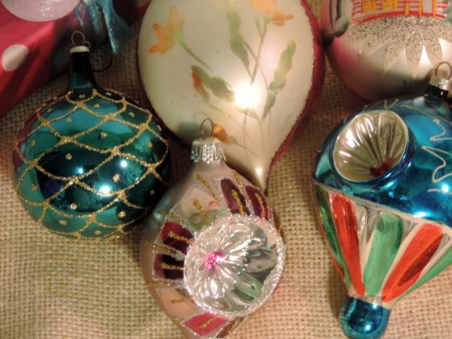 Retro Vintage Kitsch Glass Christmas Tree Ornament Set Sold