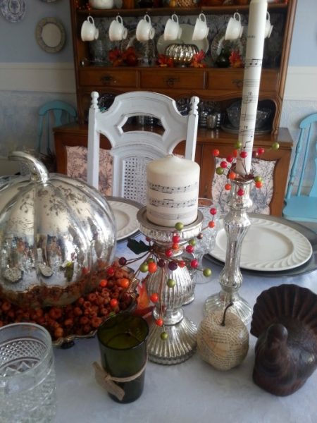 Pretty Thanksgiving Tablescapes