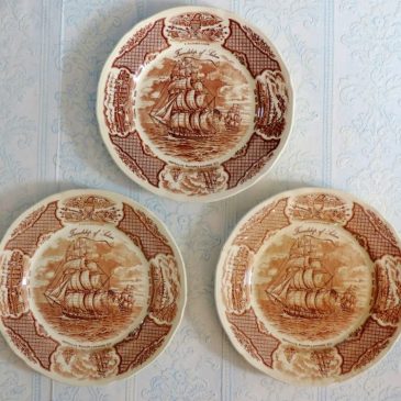 Fairwinds Friendship of Salem Brown Transferware Dinner Plates X’s 3