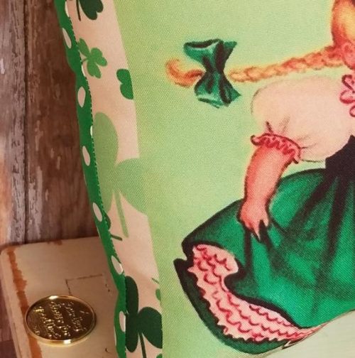 Handmade Retro Vintage Kitsch Greetin’s On St Patrick’s Day Pillow Custom Pretty Pillows