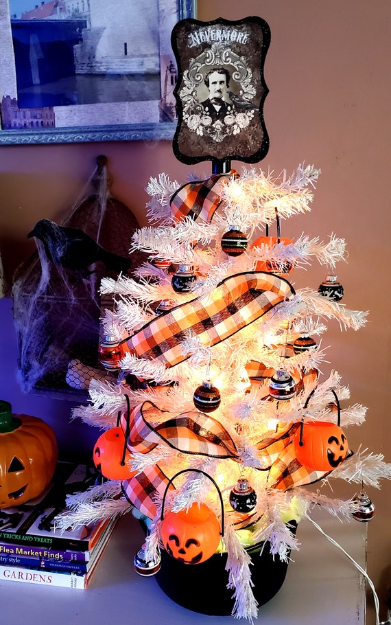 creepy christmas tree