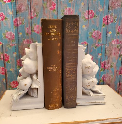 Beautiful Magnolia Flower Bookends Displayed