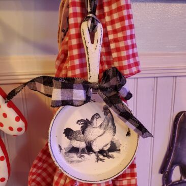 White French Country Rooster Frying Pan Kitchen Wall Decor